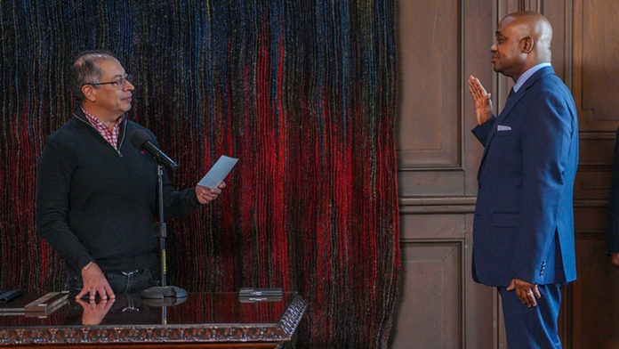 Madaxweyne Petro iyo Wasiirkiisa Arrimaha Dibadda Luis Gilberto Murillo.jpg